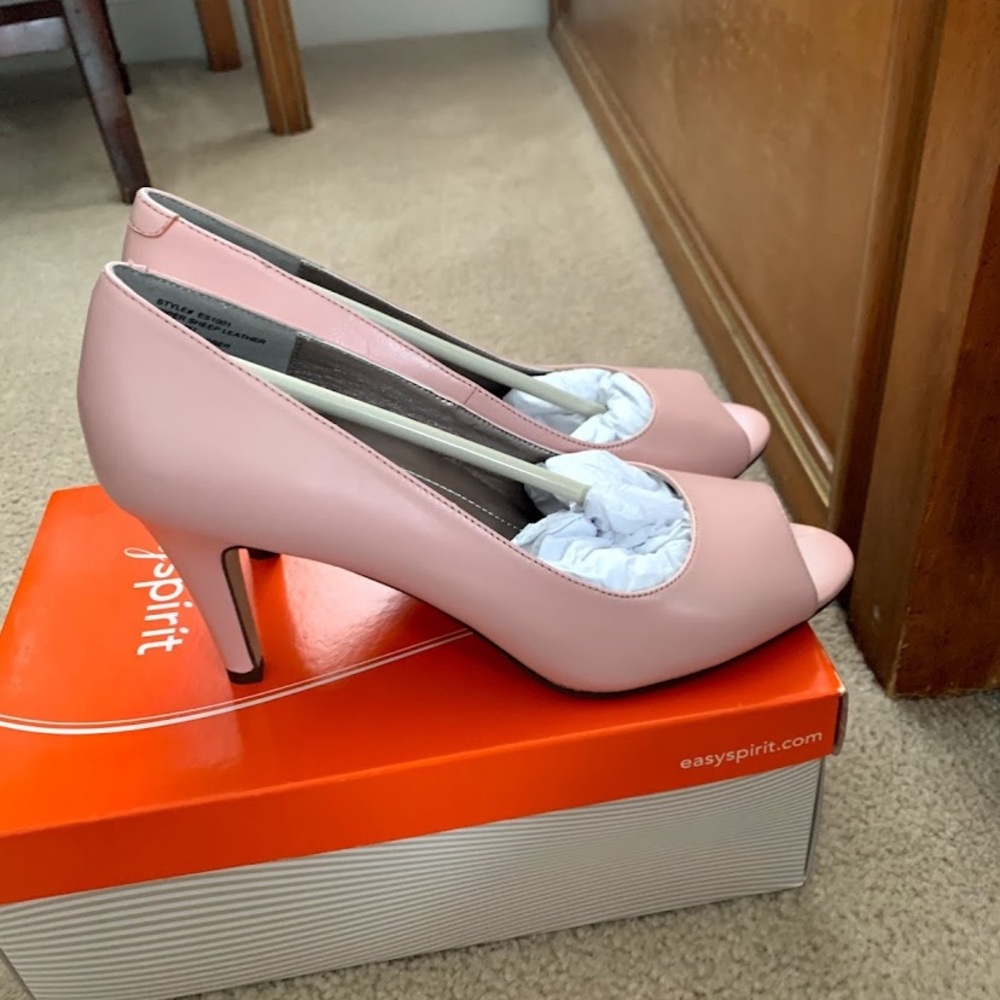 New Easy Spirit Peep Toe Heels